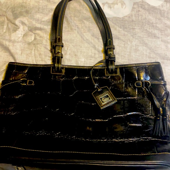 Dooney and Bourke purse - Picture 1 of 4